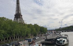 Studio Eiffel Tower Trocadero