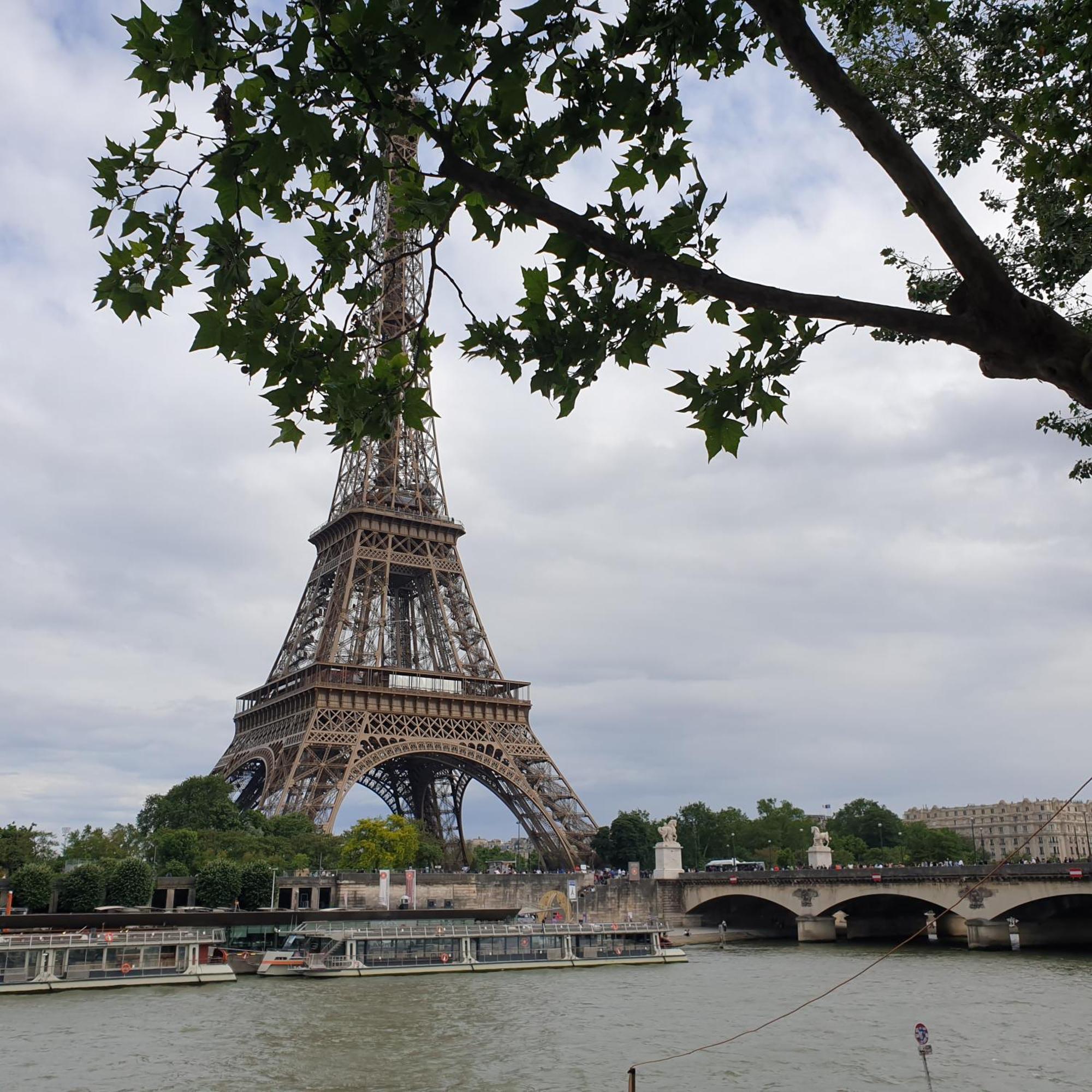 Studio Eiffel Tower Trocadero Paris Exterior photo